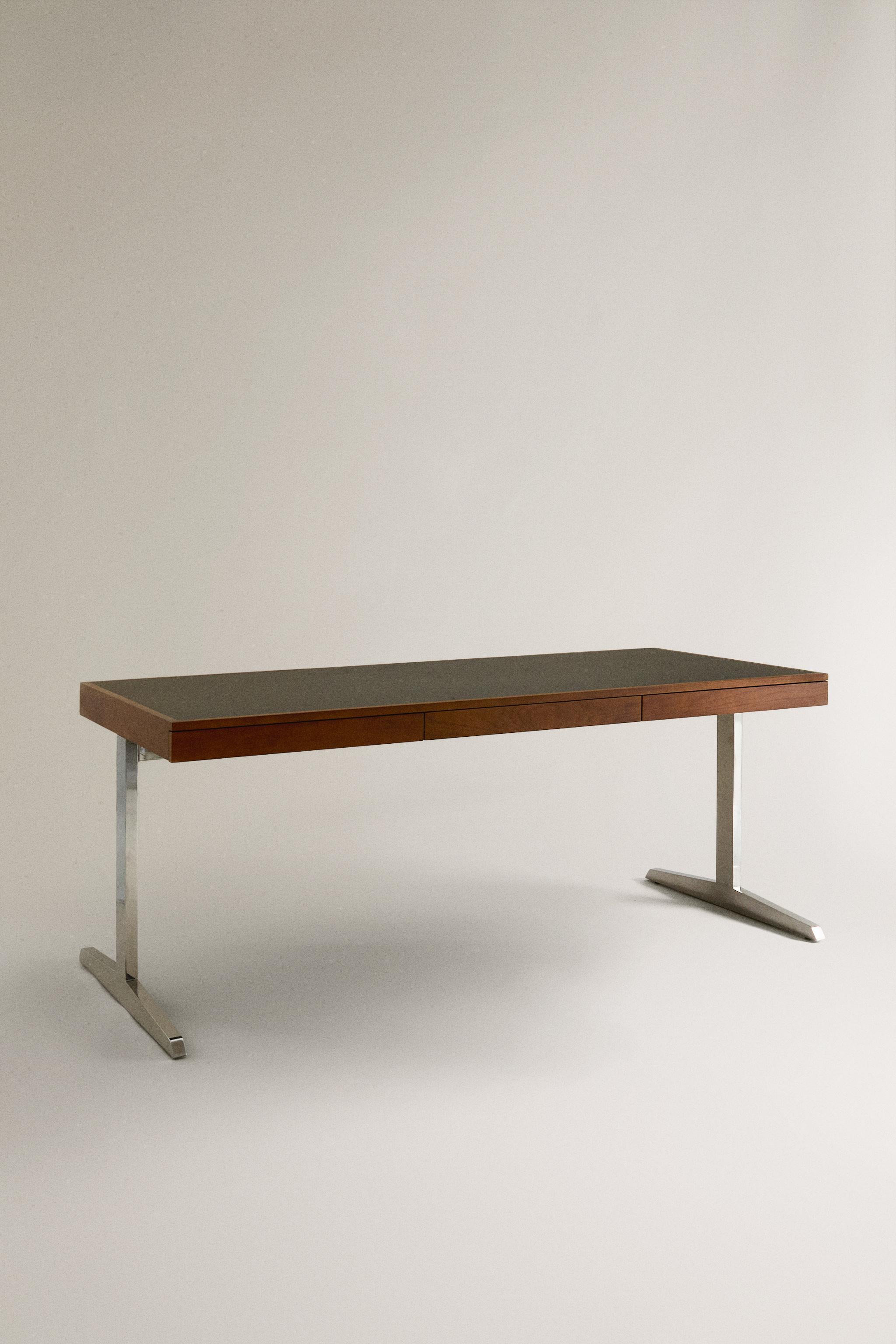 WOODEN DESK WITH METAL LEGS